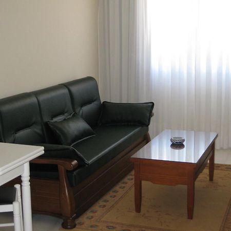 Apartamentos Maritimo Suites-Solo Adultos O Grove Exteriör bild