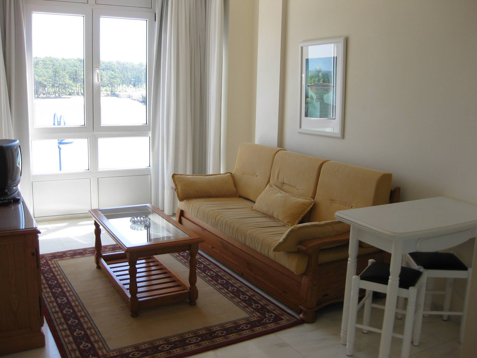 Apartamentos Maritimo Suites-Solo Adultos O Grove Rum bild